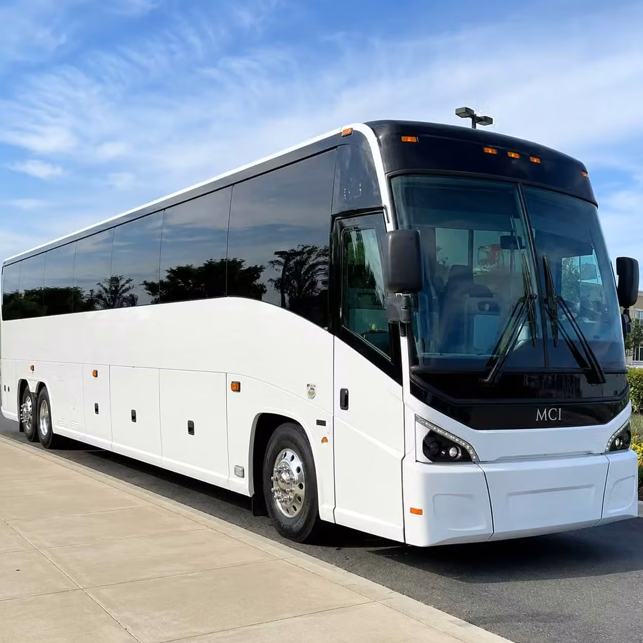 hinesville corporate charter buses with fast wifi power outlets and tray tables