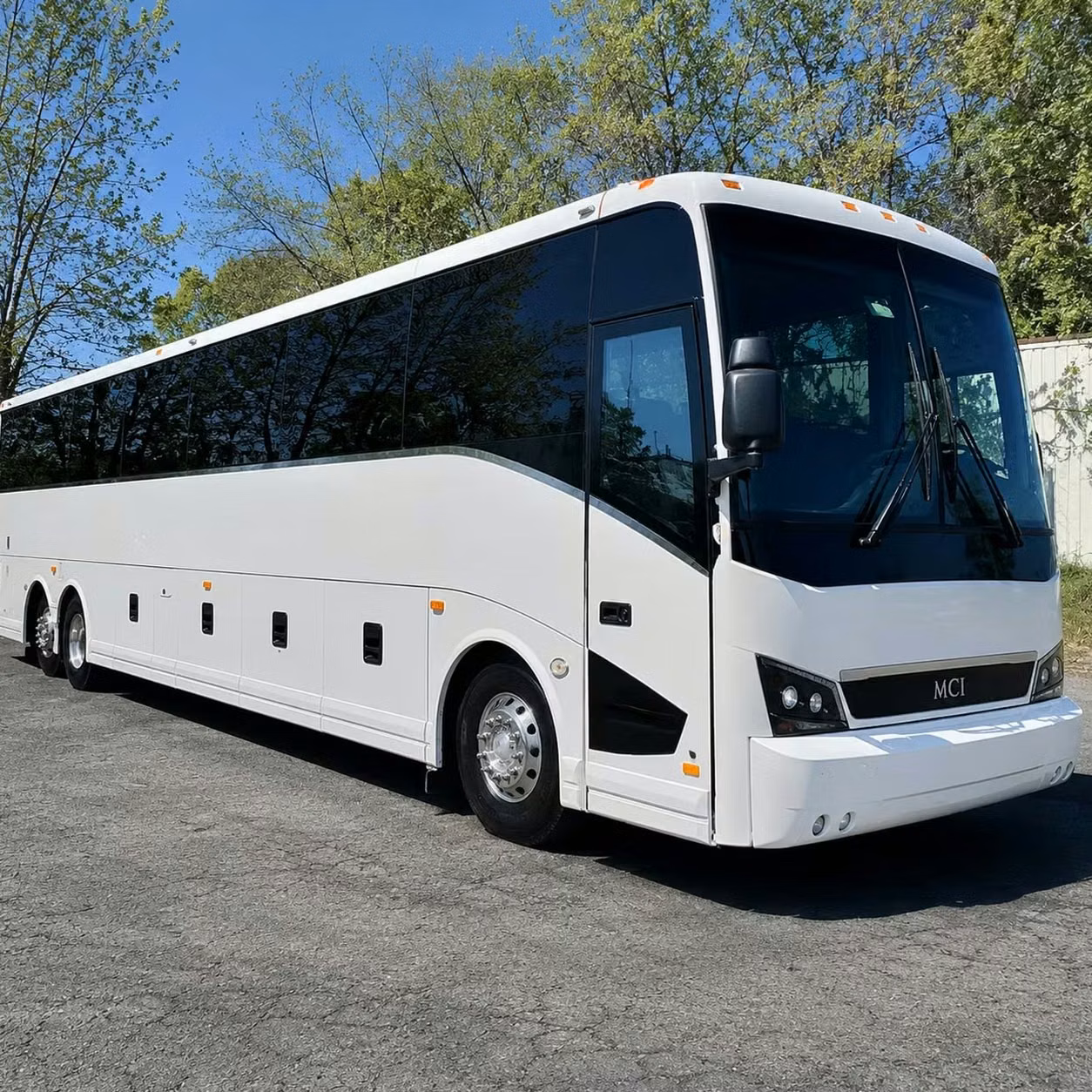 hinesville private bus rentals for client dinners happy hours and networking events