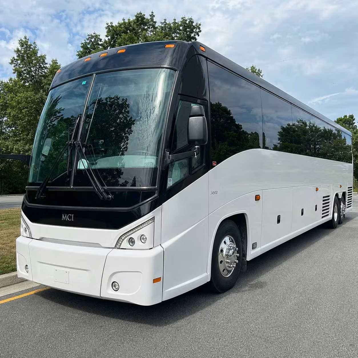 hinesville tour bus and equipment transportation for performing bands